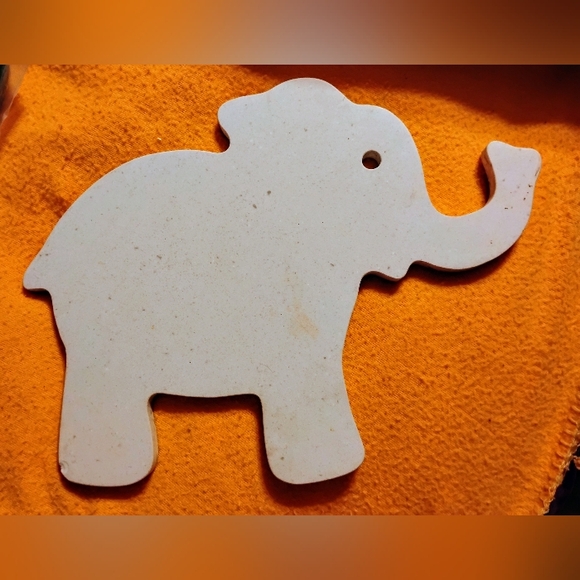 Granite Elephant Cutting Board - Picture 2 of 3